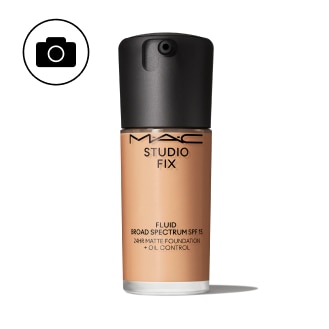 Product image of STUDIO FIX FLUID SPF 15.